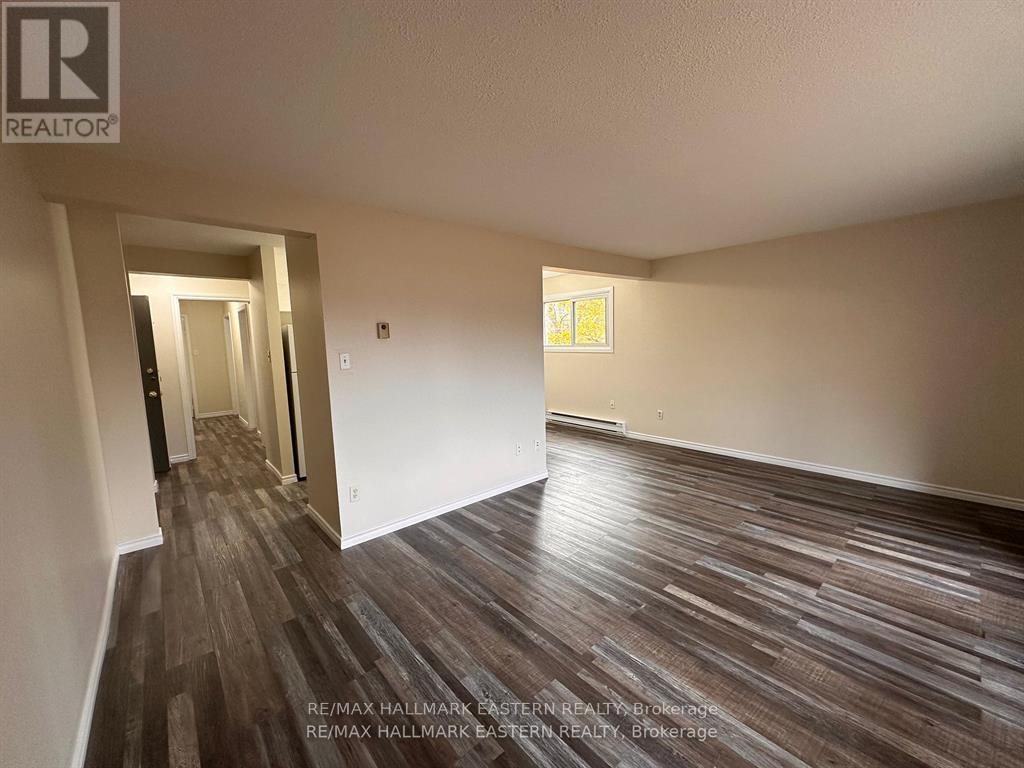 204 - 106 Lansdowne Street, Peterborough (Town Ward 3), Ontario  K9J 1Y1 - Photo 9 - X12979626