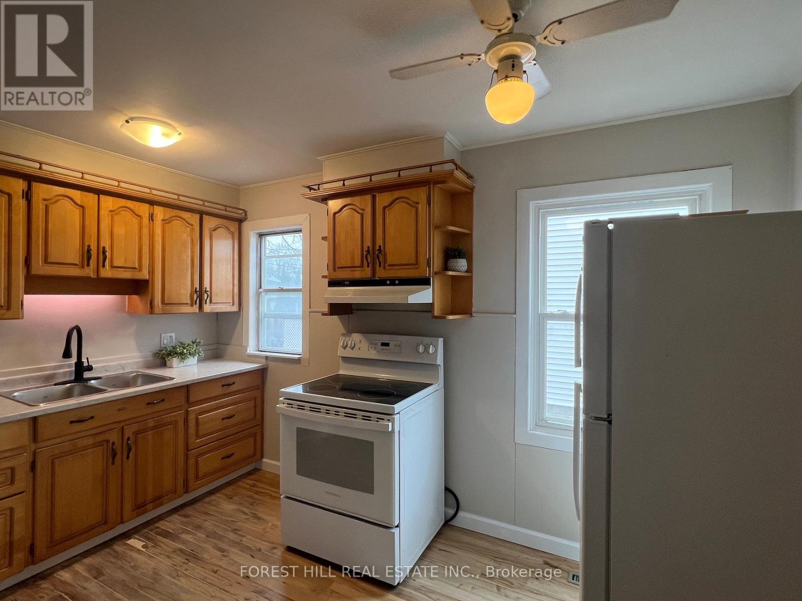 780 New Romaine Street, Peterborough (Otonabee Ward 1), Ontario  K9J 2E9 - Photo 10 - X12979986