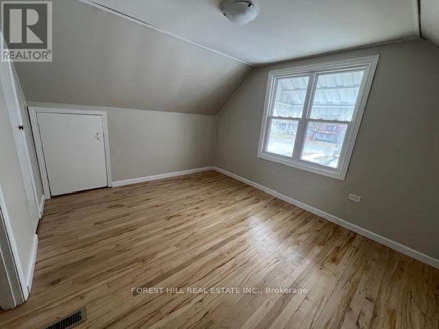 780 New Romaine Street, Peterborough (Otonabee Ward 1), Ontario  K9J 2E9 - Photo 19 - X12979986