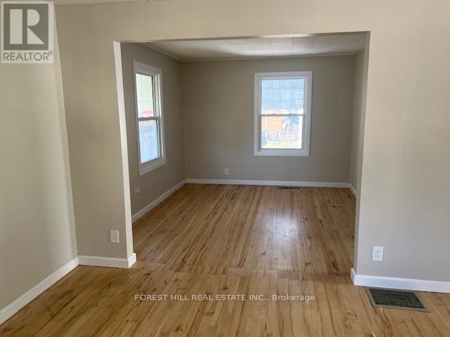 780 New Romaine Street, Peterborough (Otonabee Ward 1), Ontario  K9J 2E9 - Photo 8 - X12979986