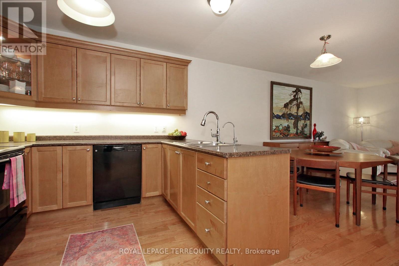 69 - 123 Village Crescent, Peterborough (Otonabee Ward 1), Ontario  K9J 0A9 - Photo 12 - X12980014