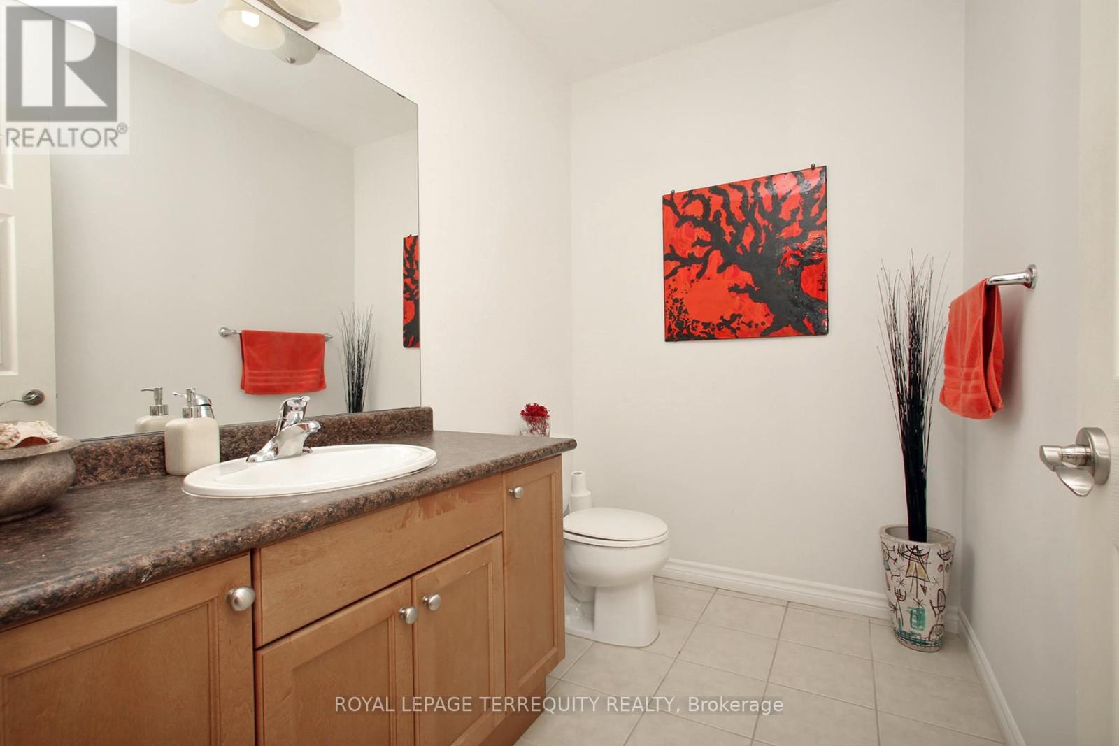 69 - 123 Village Crescent, Peterborough (Otonabee Ward 1), Ontario  K9J 0A9 - Photo 14 - X12980014