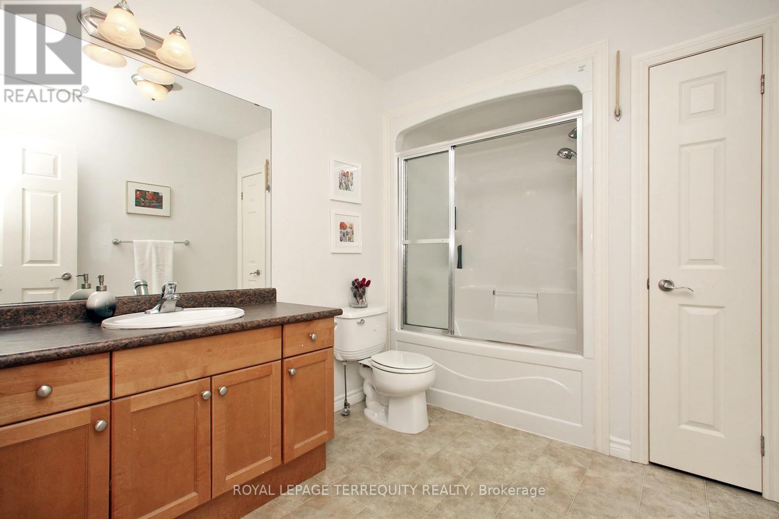 69 - 123 Village Crescent, Peterborough (Otonabee Ward 1), Ontario  K9J 0A9 - Photo 16 - X12980014