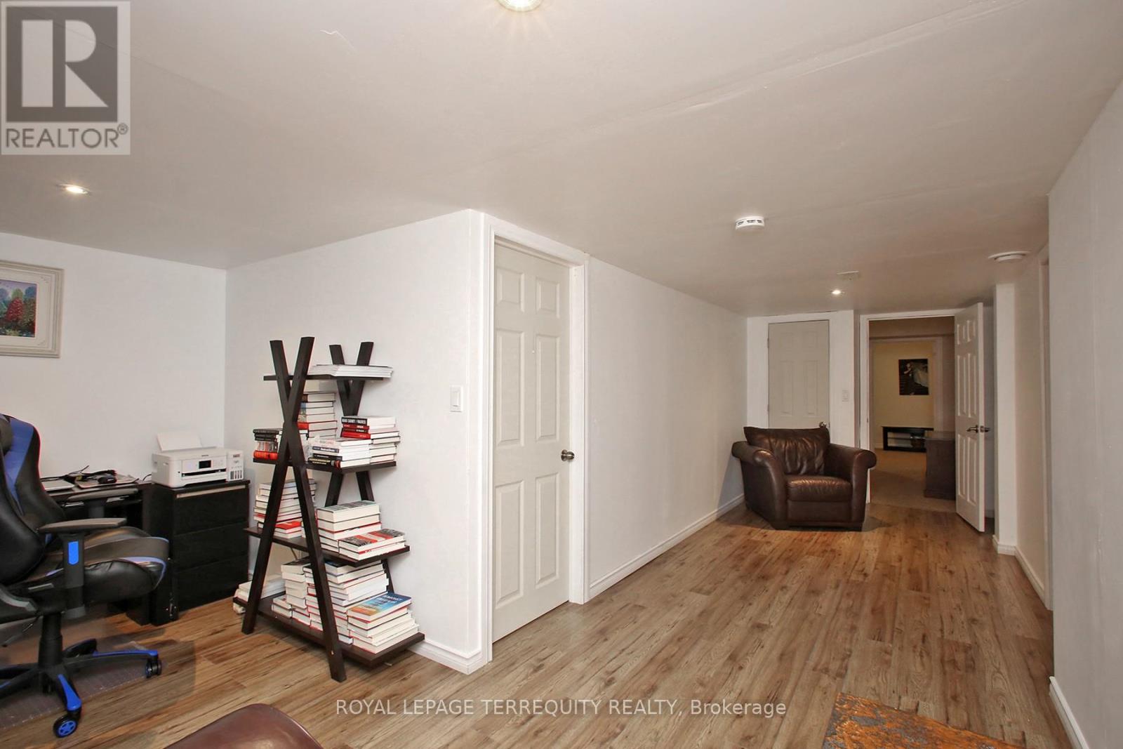 69 - 123 Village Crescent, Peterborough (Otonabee Ward 1), Ontario  K9J 0A9 - Photo 24 - X12980014