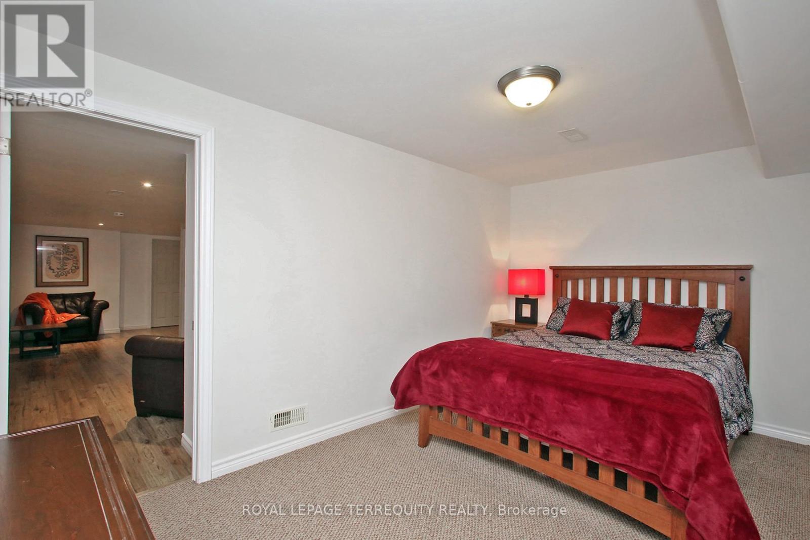 69 - 123 Village Crescent, Peterborough (Otonabee Ward 1), Ontario  K9J 0A9 - Photo 25 - X12980014