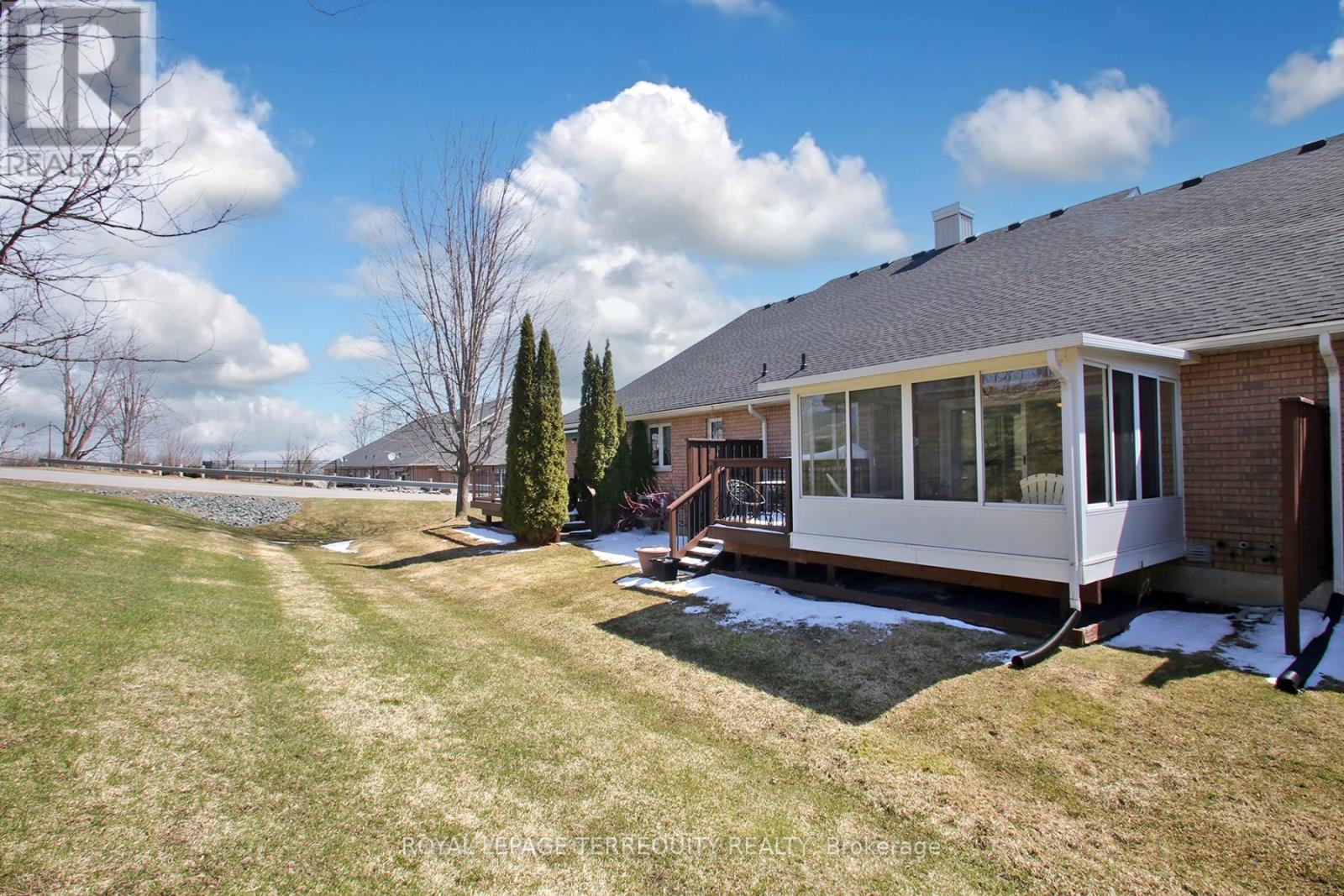 69 - 123 Village Crescent, Peterborough (Otonabee Ward 1), Ontario  K9J 0A9 - Photo 29 - X12980014