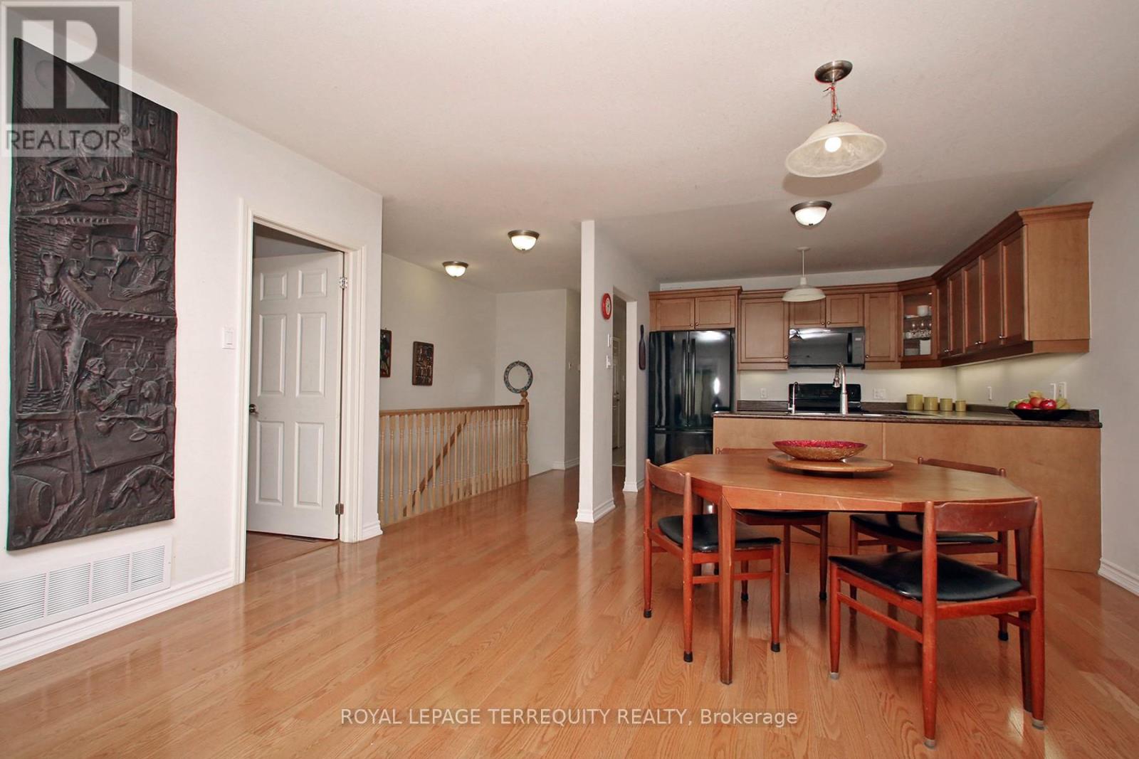 69 - 123 Village Crescent, Peterborough (Otonabee Ward 1), Ontario  K9J 0A9 - Photo 6 - X12980014