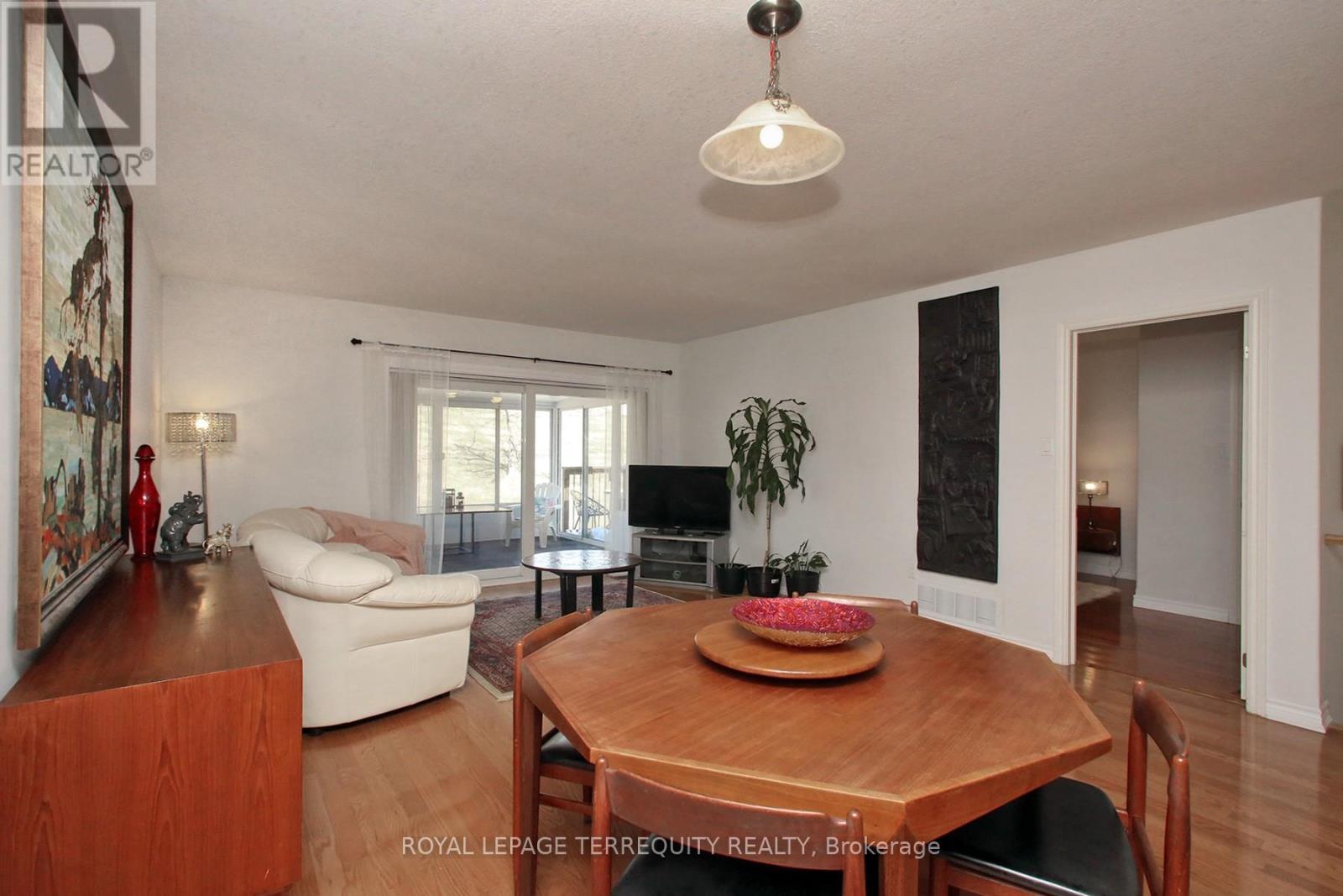 69 - 123 Village Crescent, Peterborough (Otonabee Ward 1), Ontario  K9J 0A9 - Photo 8 - X12980014