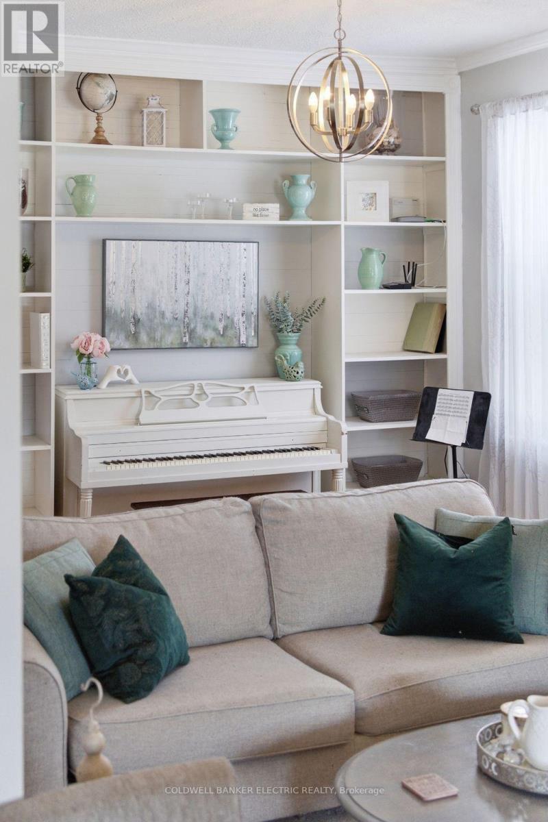 36 Ermatinger Street, Selwyn, Ontario  K0L 2H0 - Photo 11 - X12980838