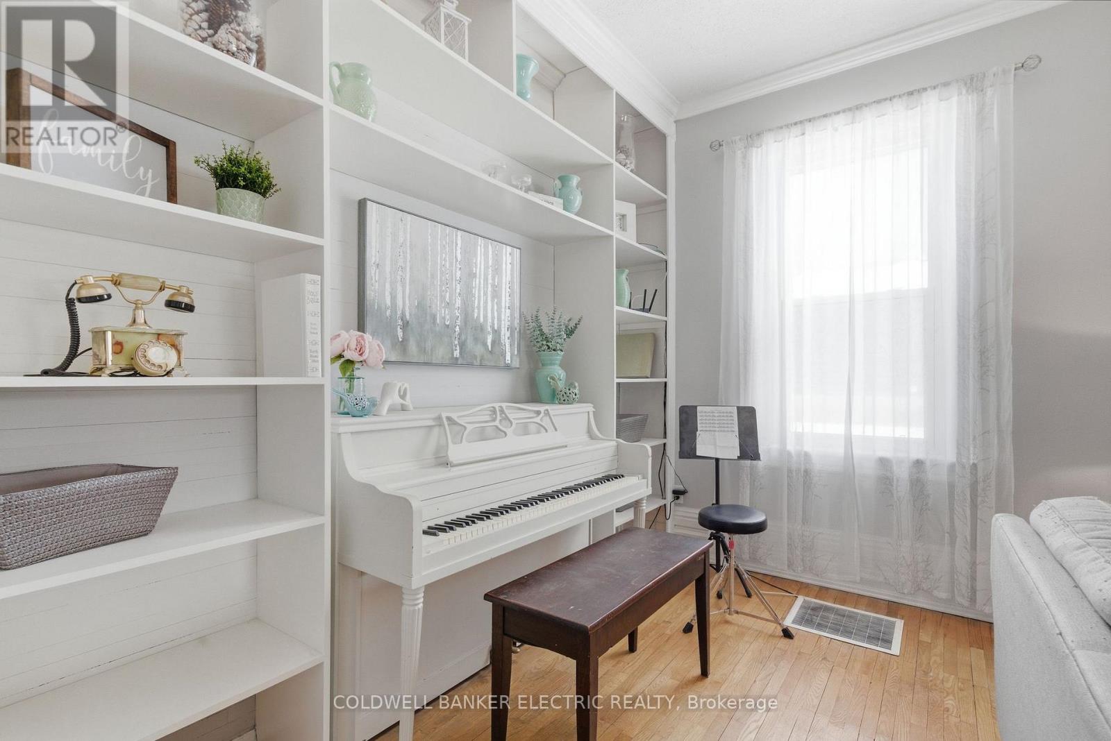 36 Ermatinger Street, Selwyn, Ontario  K0L 2H0 - Photo 13 - X12980838