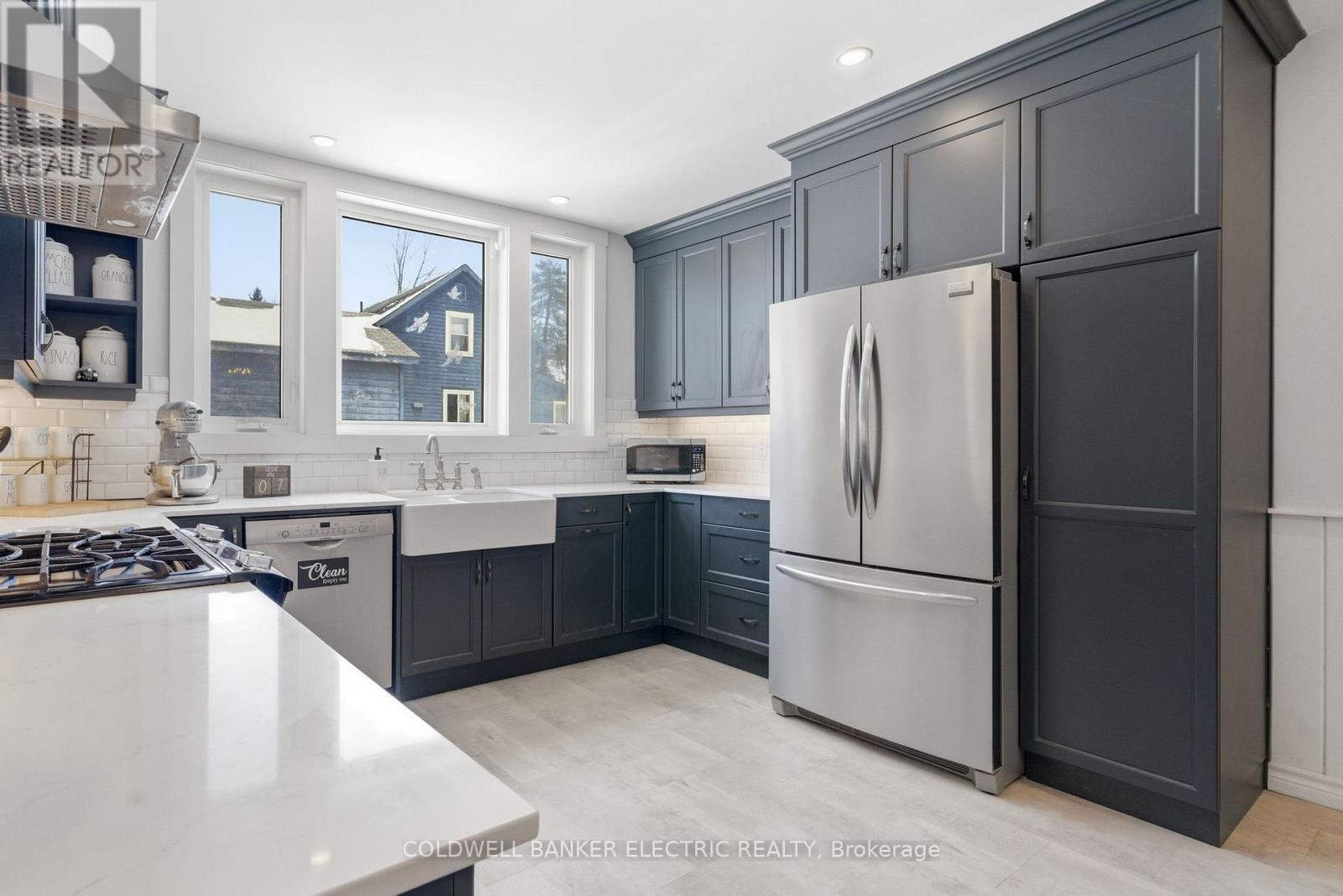 36 Ermatinger Street, Selwyn, Ontario  K0L 2H0 - Photo 18 - X12980838