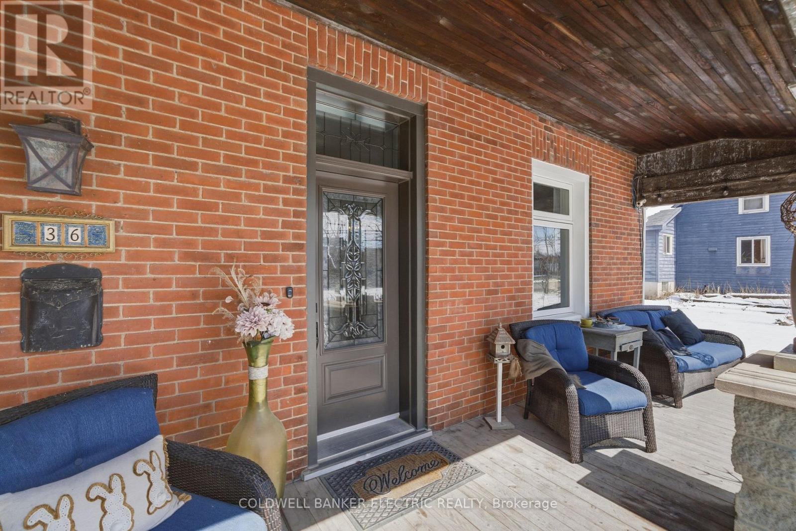 36 Ermatinger Street, Selwyn, Ontario  K0L 2H0 - Photo 4 - X12980838