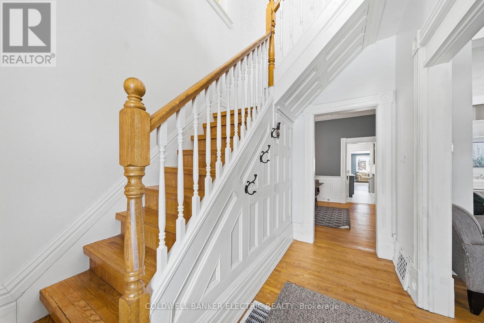 36 Ermatinger Street, Selwyn, Ontario  K0L 2H0 - Photo 7 - X12980838