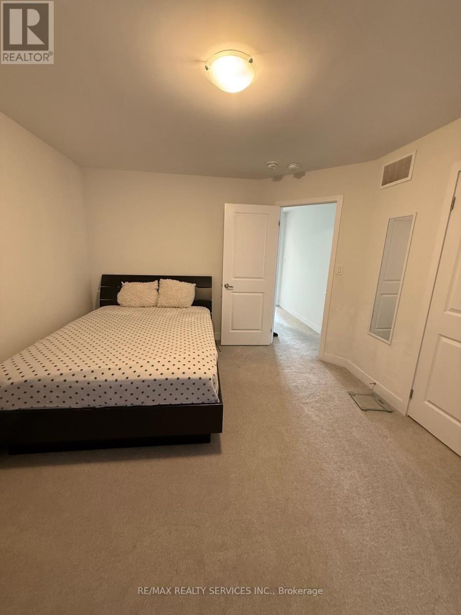 225 Flavelle Way, Peterborough (Monaghan Ward 2), Ontario  K9K 0J1 - Photo 12 - X12981308