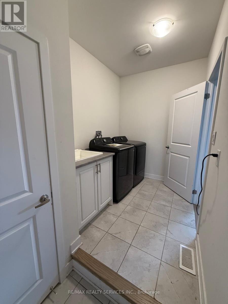 225 Flavelle Way, Peterborough (Monaghan Ward 2), Ontario  K9K 0J1 - Photo 14 - X12981308