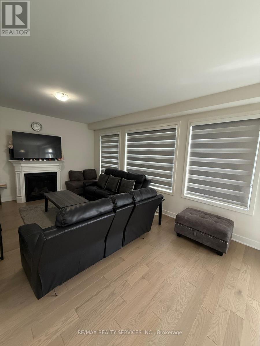 225 Flavelle Way, Peterborough (Monaghan Ward 2), Ontario  K9K 0J1 - Photo 2 - X12981308