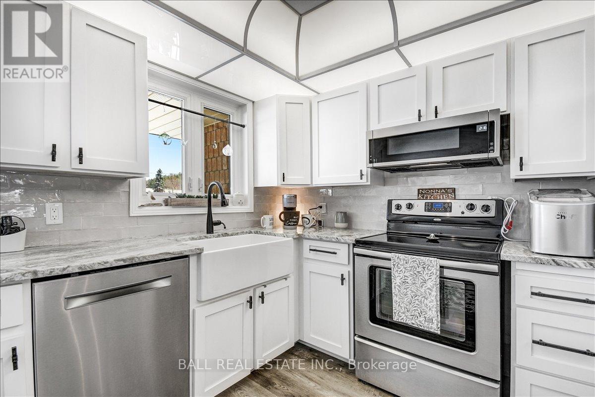 203 - 16 Alice Street, Bancroft (Bancroft Ward), Ontario  K0L 1C0 - Photo 8 - X12981856