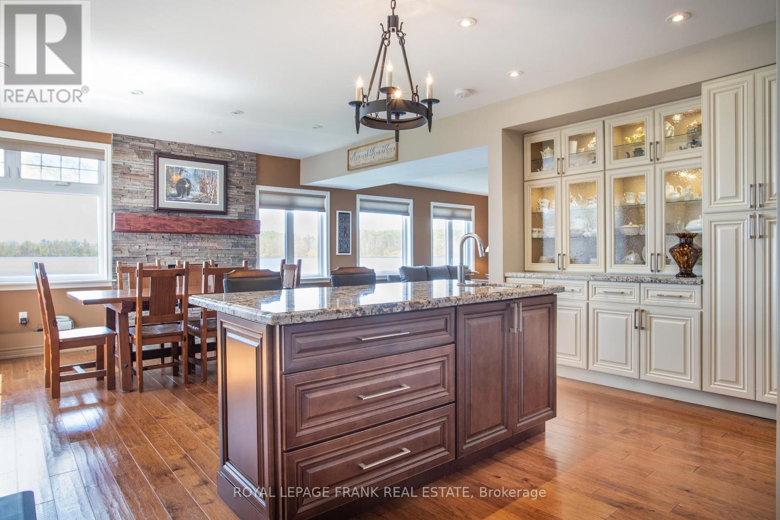 11 Edgewater Drive, Selwyn, Ontario  K0L 1T0 - Photo 24 - X12981888