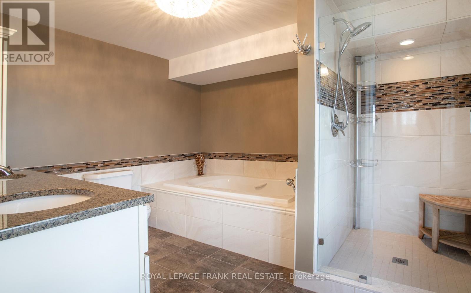 11 Edgewater Drive, Selwyn, Ontario  K0L 1T0 - Photo 30 - X12981888