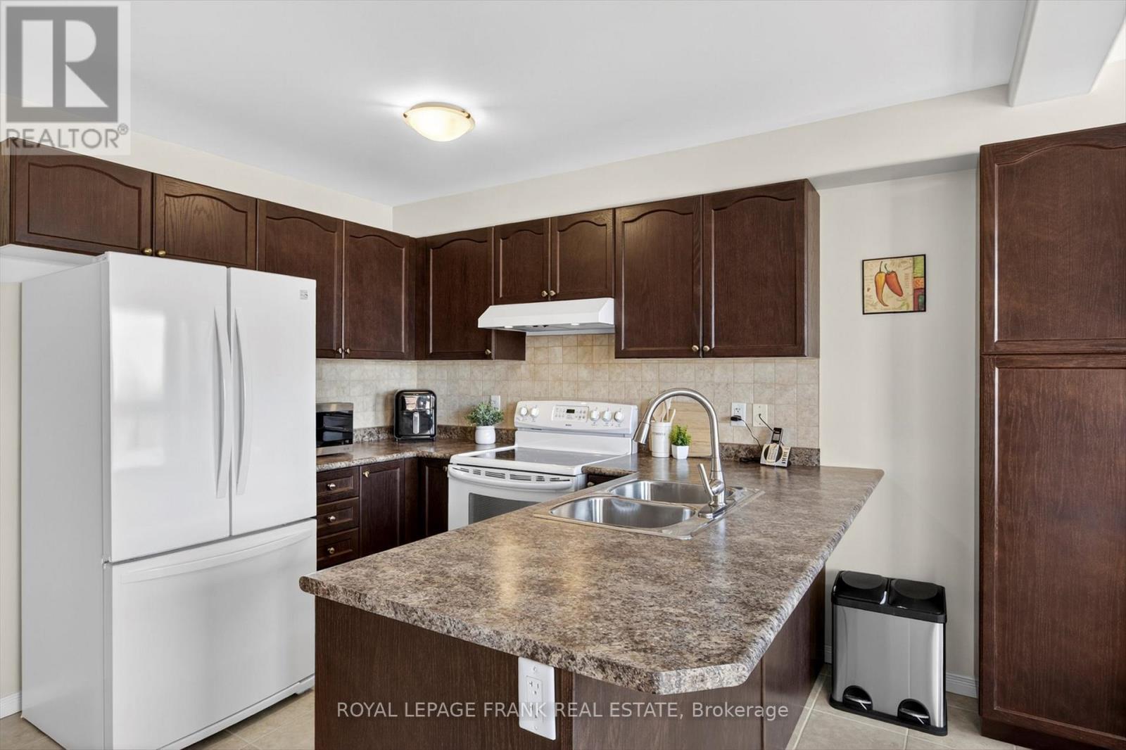 1527 Ireland Drive, Peterborough (Monaghan Ward 2), Ontario  K9K 2T3 - Photo 12 - X12982174