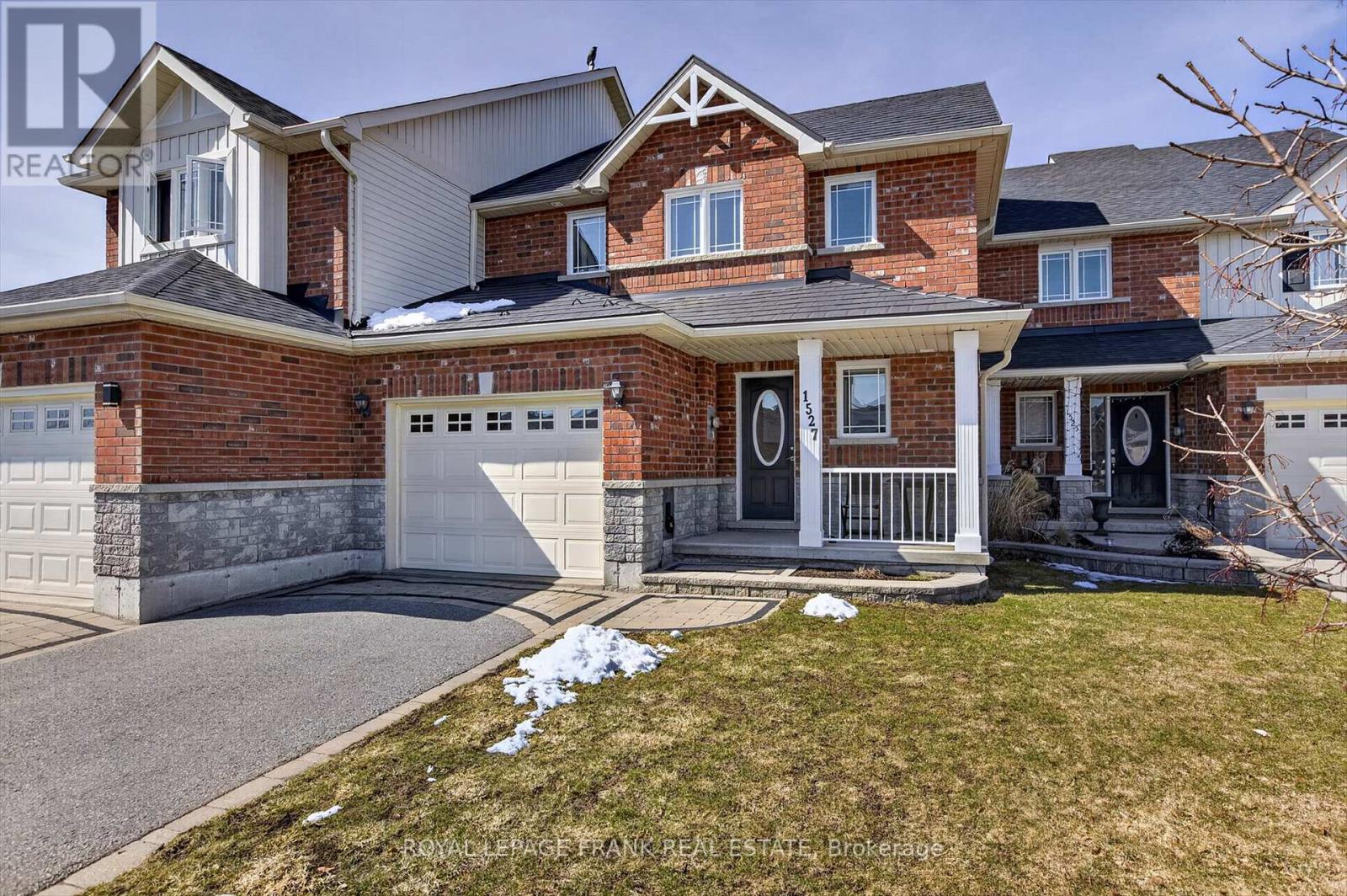 1527 Ireland Drive, Peterborough (Monaghan Ward 2), Ontario  K9K 2T3 - Photo 2 - X12982174