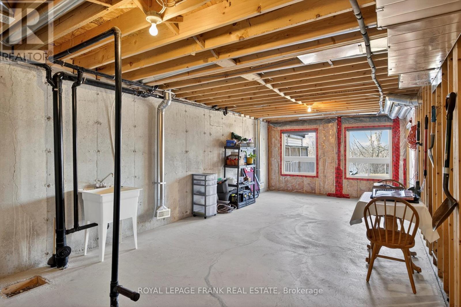 1527 Ireland Drive, Peterborough (Monaghan Ward 2), Ontario  K9K 2T3 - Photo 31 - X12982174