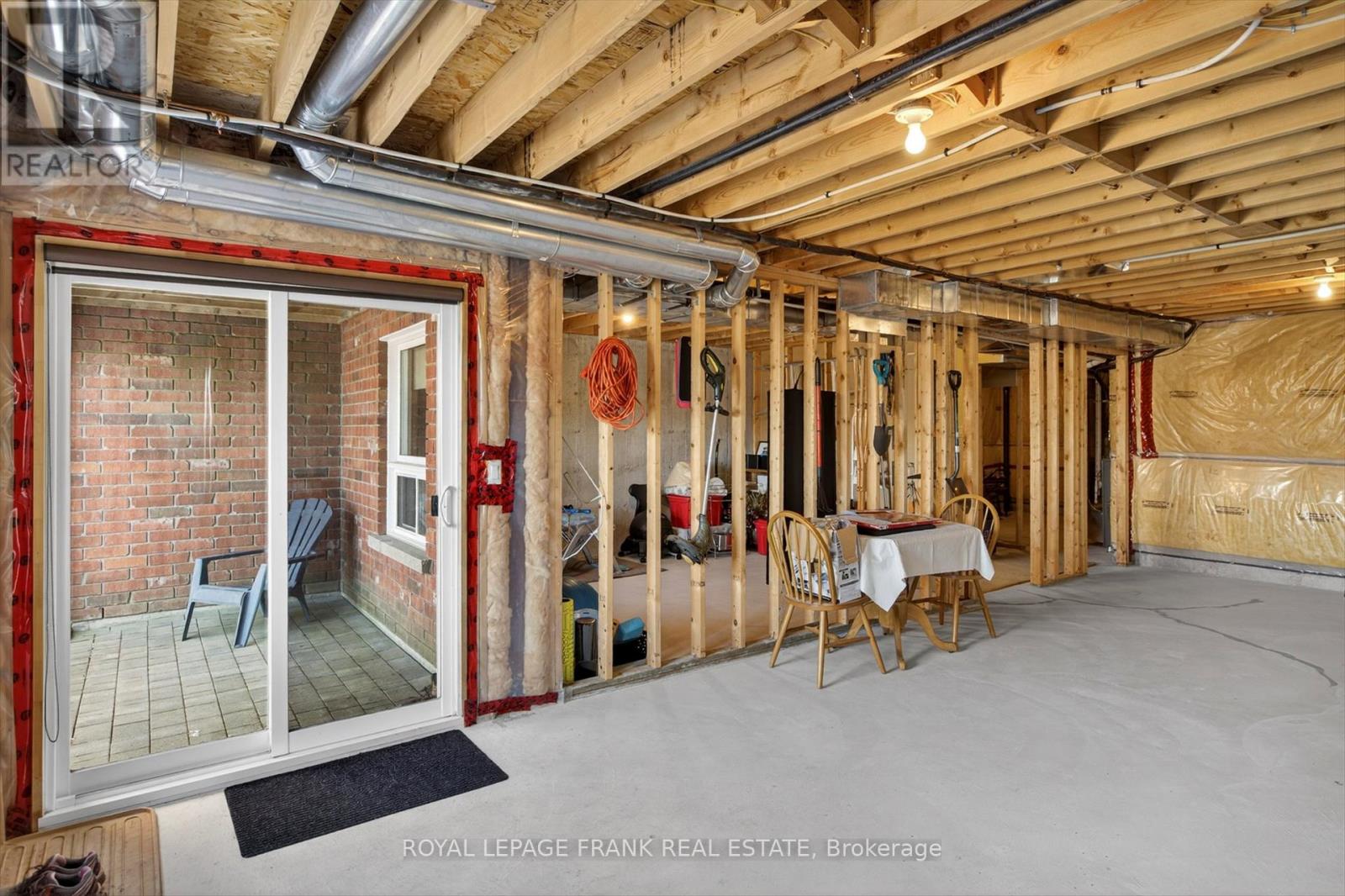 1527 Ireland Drive, Peterborough (Monaghan Ward 2), Ontario  K9K 2T3 - Photo 32 - X12982174