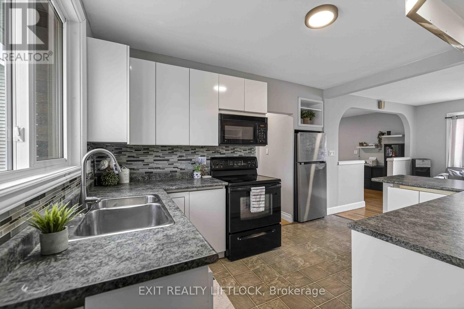 1833 Keene Road, Otonabee-South Monaghan, Ontario  K9J 6X7 - Photo 2 - X12982234