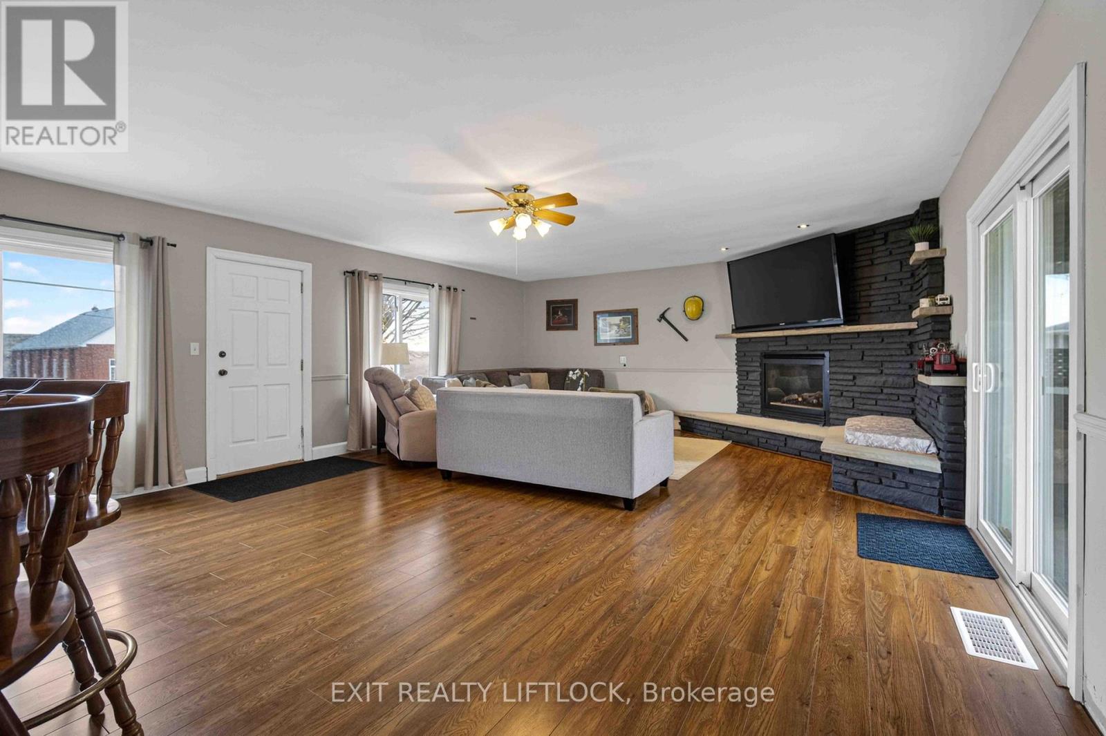 1833 Keene Road, Otonabee-South Monaghan, Ontario  K9J 6X7 - Photo 5 - X12982234