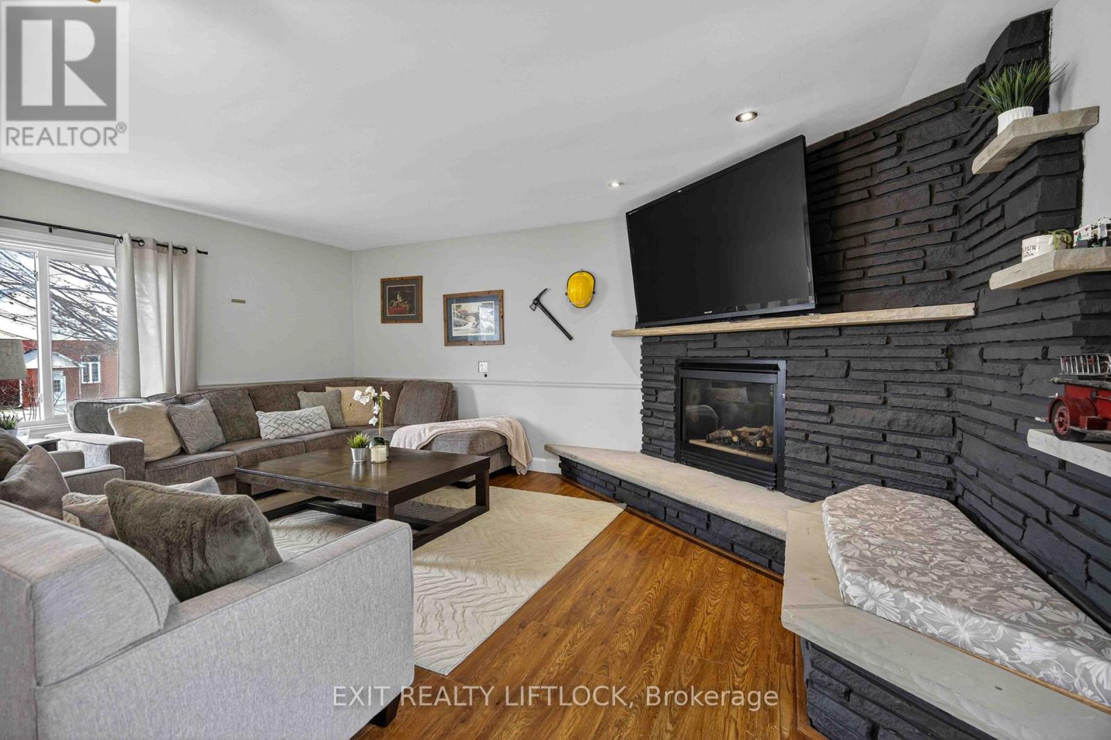 1833 Keene Road, Otonabee-South Monaghan, Ontario  K9J 6X7 - Photo 6 - X12982234