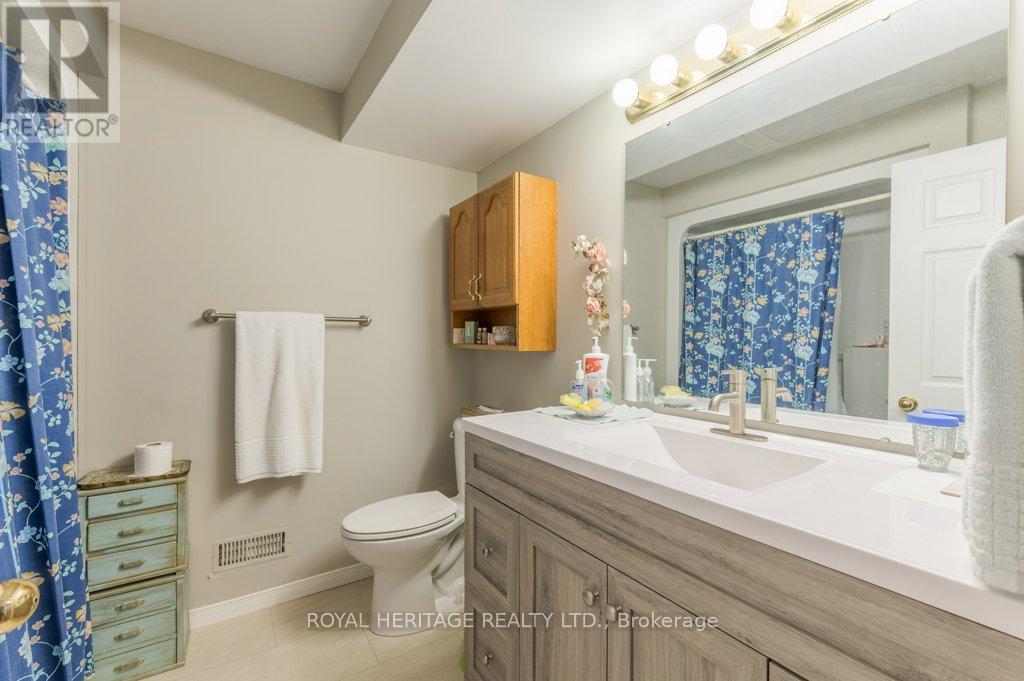 258 Franmor Drive, Peterborough (Ashburnham Ward 4), Ontario  K9H 7M3 - Photo 32 - X12982200