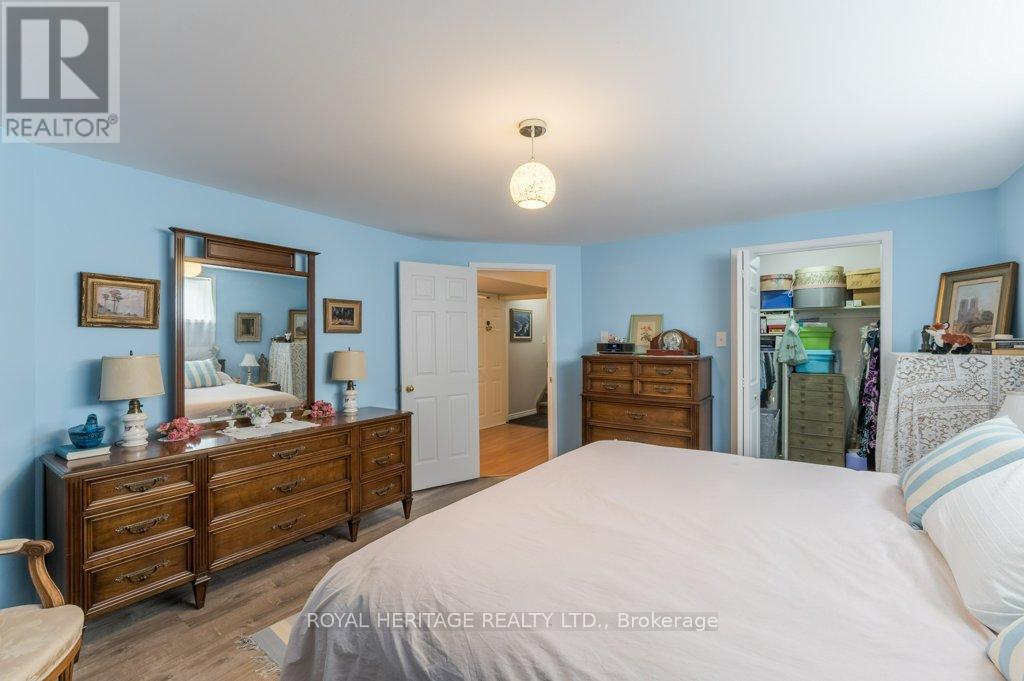 258 Franmor Drive, Peterborough (Ashburnham Ward 4), Ontario  K9H 7M3 - Photo 35 - X12982200