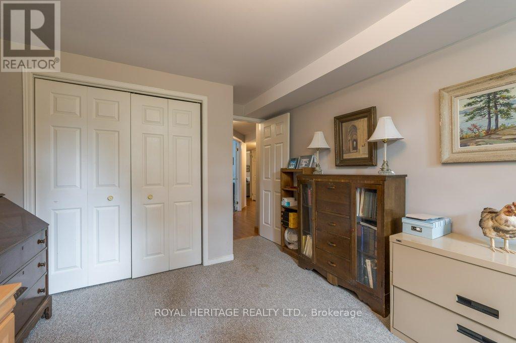 258 Franmor Drive, Peterborough (Ashburnham Ward 4), Ontario  K9H 7M3 - Photo 37 - X12982200