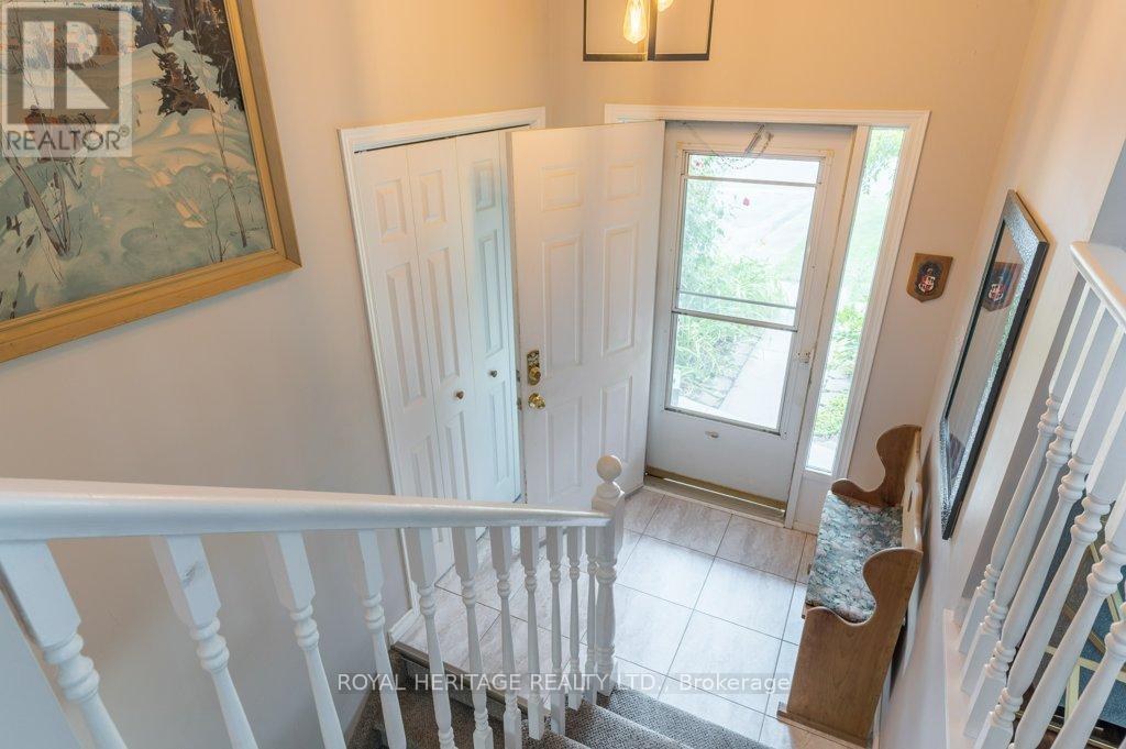 258 Franmor Drive, Peterborough (Ashburnham Ward 4), Ontario  K9H 7M3 - Photo 6 - X12982200