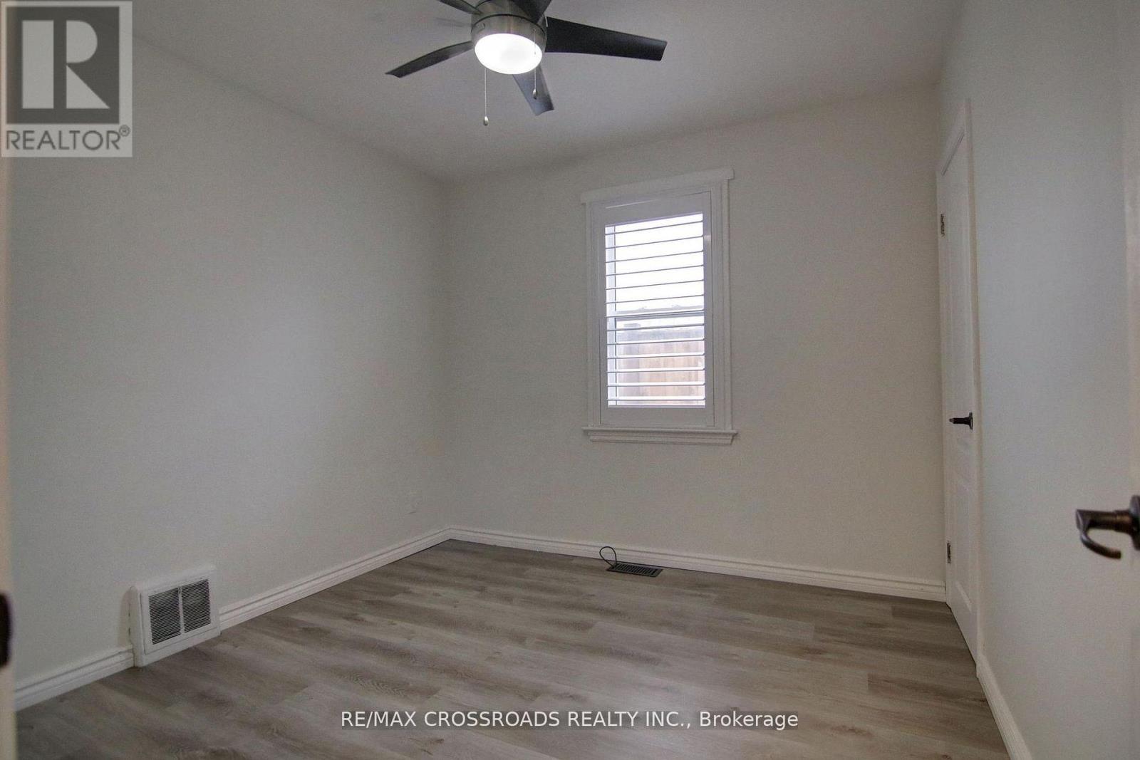 814 Nicholls Street, Peterborough (Northcrest Ward 5), Ontario  K9H 5T8 - Photo 17 - X12982228