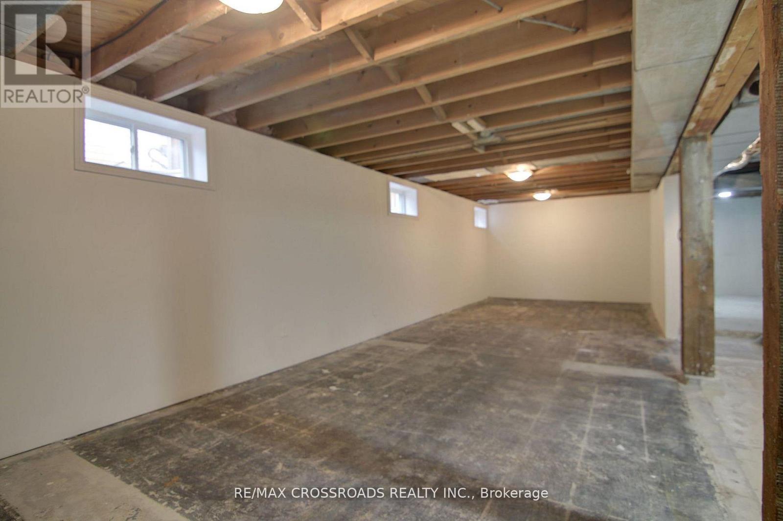 814 Nicholls Street, Peterborough (Northcrest Ward 5), Ontario  K9H 5T8 - Photo 23 - X12982228