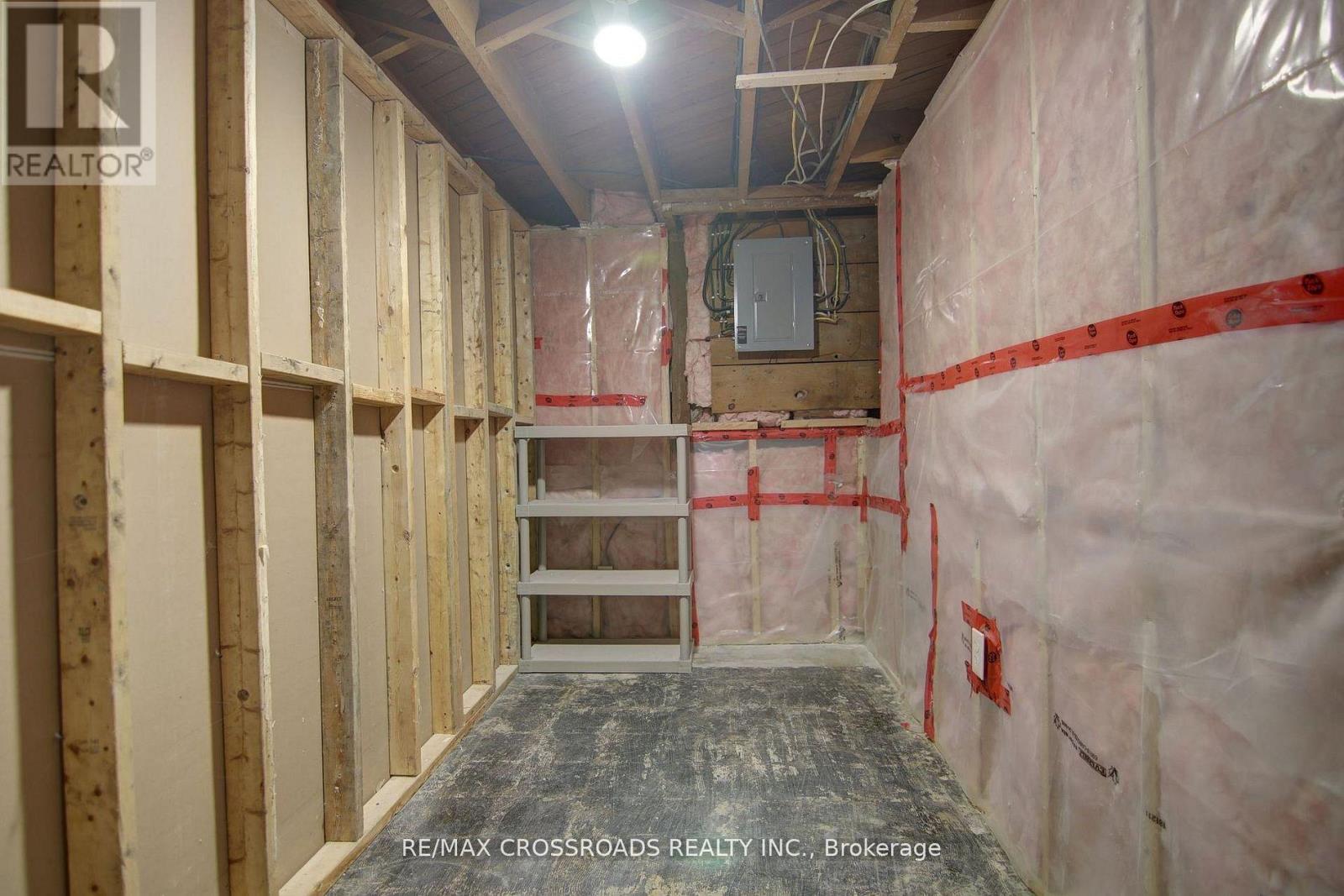 814 Nicholls Street, Peterborough (Northcrest Ward 5), Ontario  K9H 5T8 - Photo 25 - X12982228