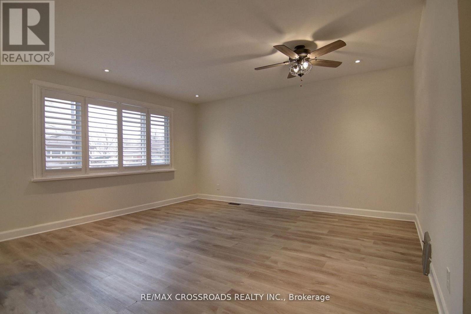 814 Nicholls Street, Peterborough (Northcrest Ward 5), Ontario  K9H 5T8 - Photo 8 - X12982228