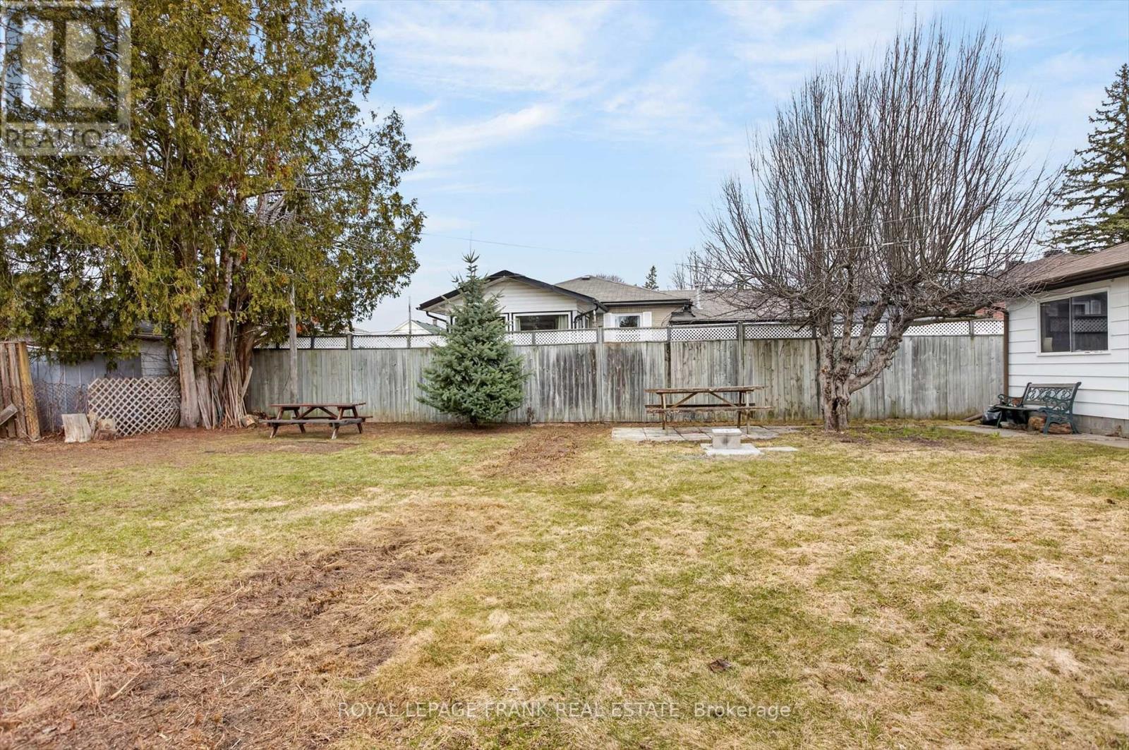 929 Western Avenue, Peterborough (Otonabee Ward 1), Ontario  K9J 5W1 - Photo 36 - X12982418