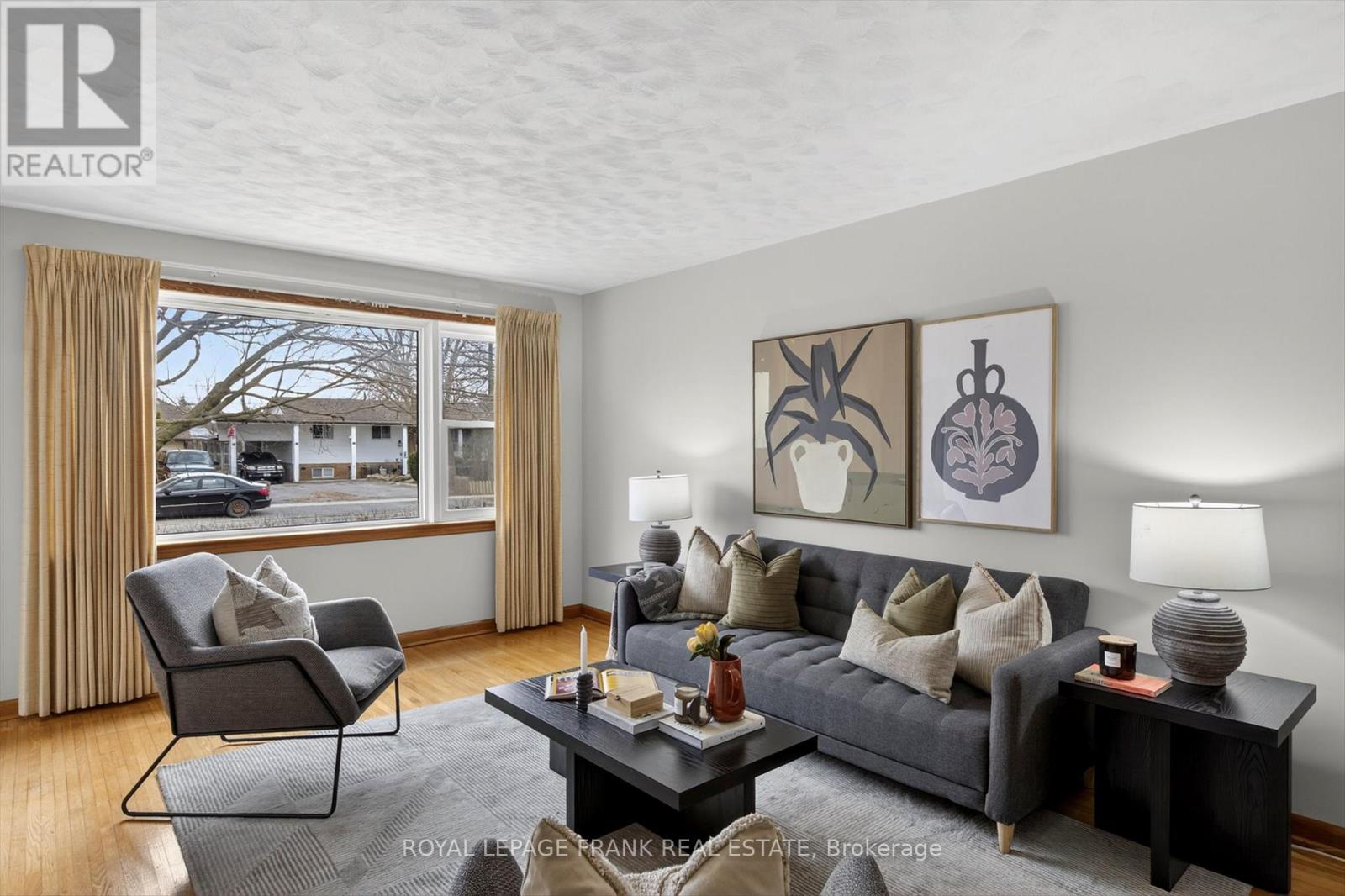 929 Western Avenue, Peterborough (Otonabee Ward 1), Ontario  K9J 5W1 - Photo 5 - X12982418