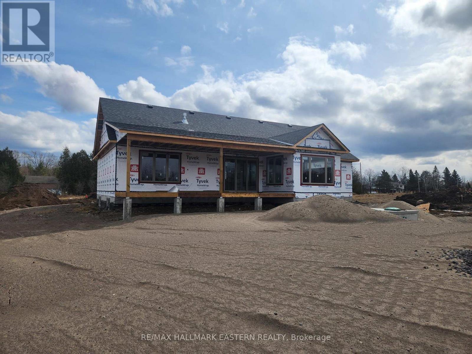 44 Almeara Drive, Otonabee-South Monaghan, Ontario  K9J 6Y3 - Photo 15 - X12982500