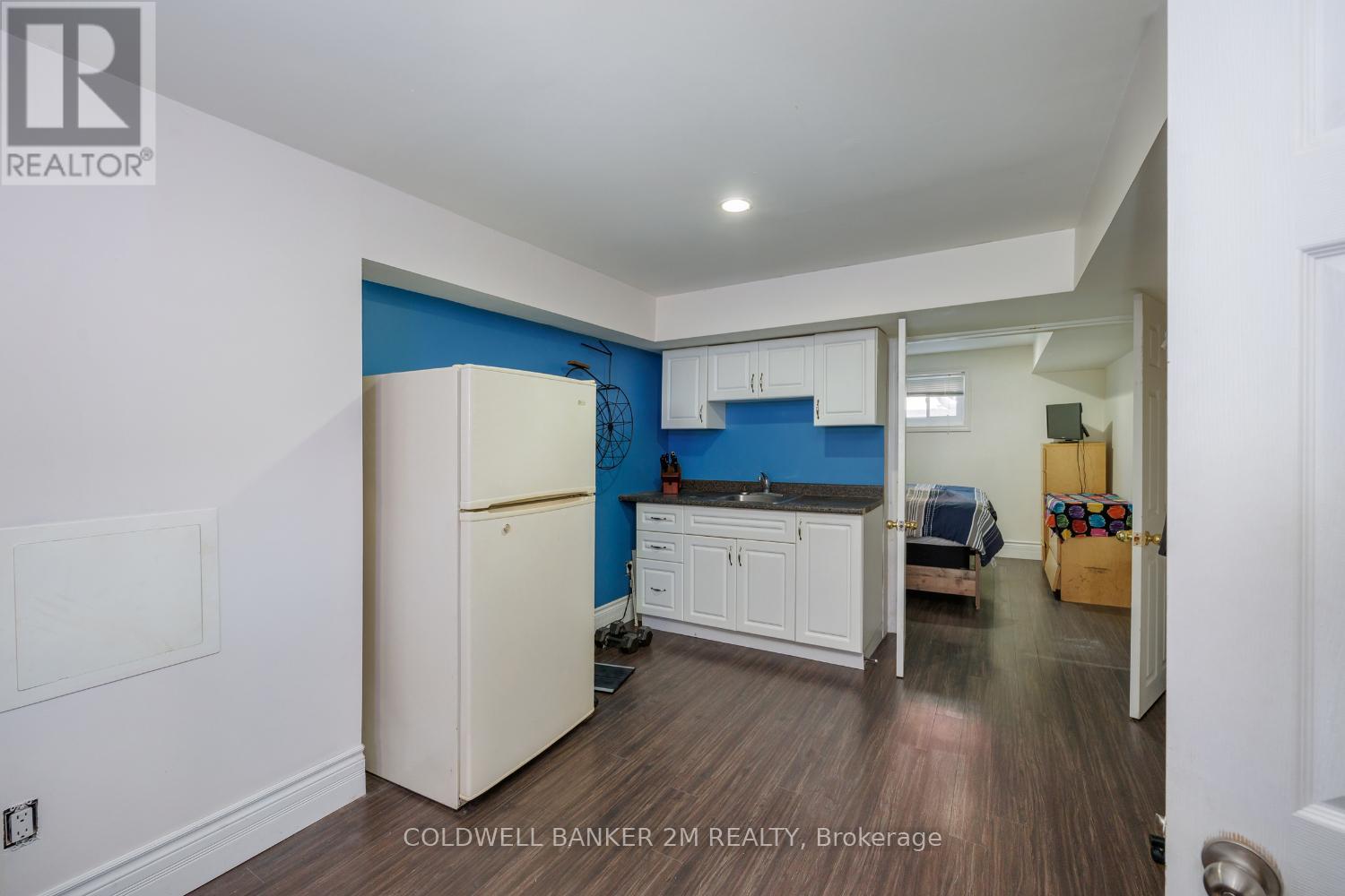 814 Downie Street, Peterborough (Northcrest Ward 5), Ontario  K9H 4L3 - Photo 13 - X12982638