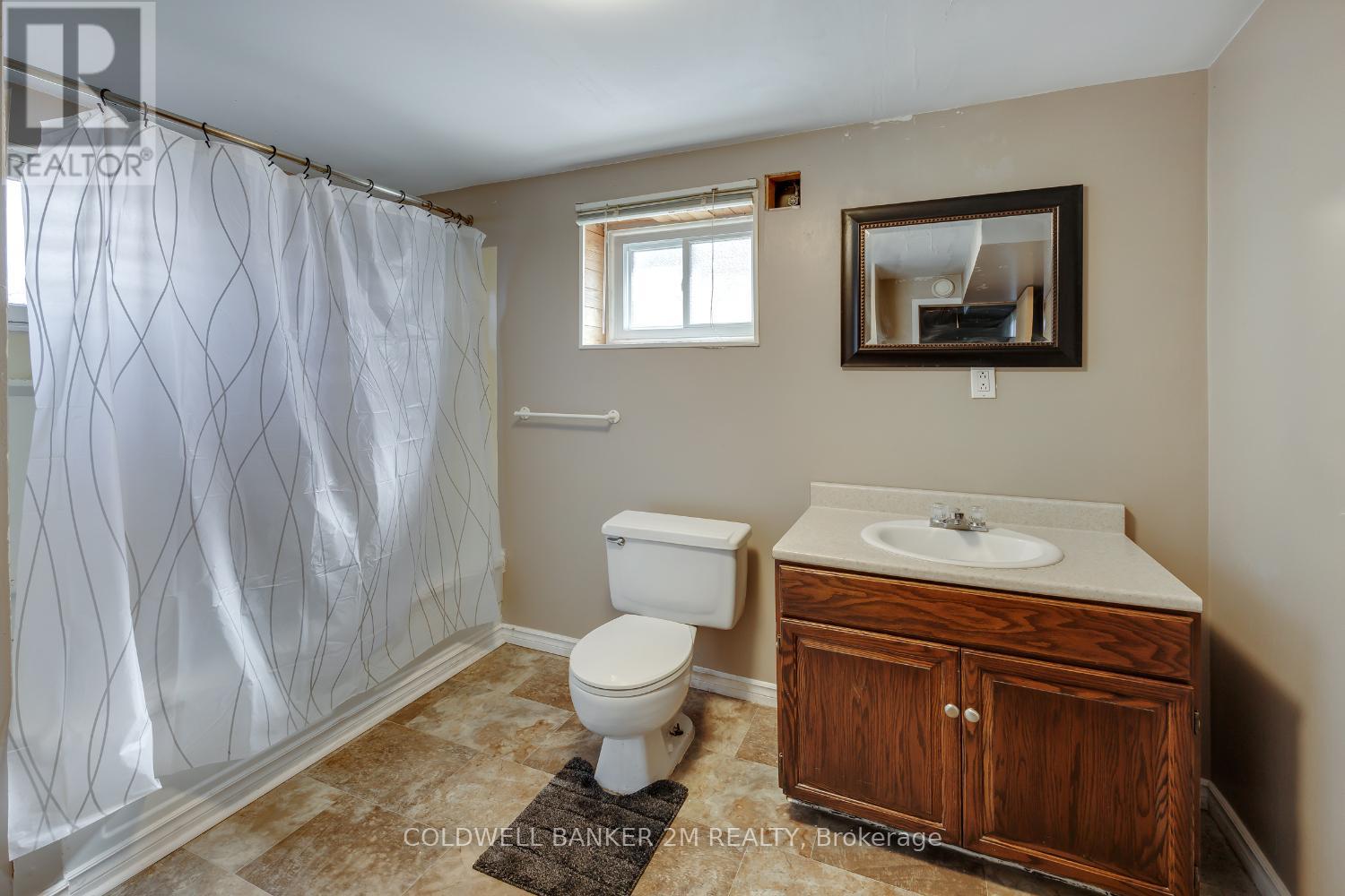 814 Downie Street, Peterborough (Northcrest Ward 5), Ontario  K9H 4L3 - Photo 15 - X12982638