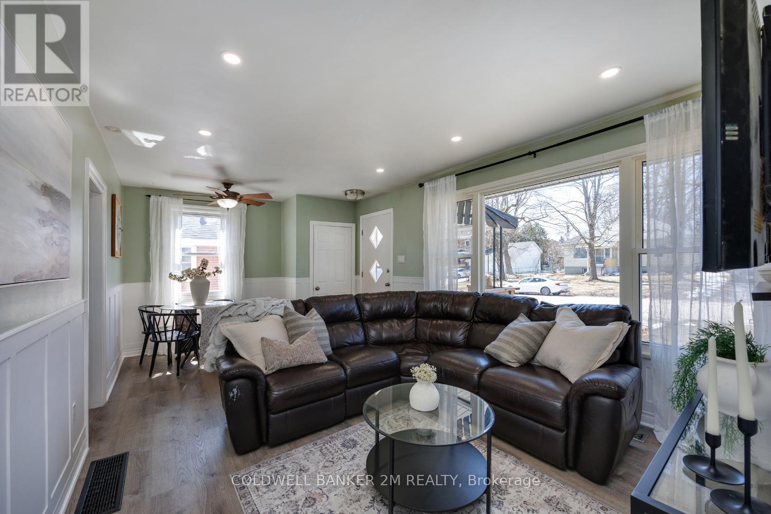 814 Downie Street, Peterborough (Northcrest Ward 5), Ontario  K9H 4L3 - Photo 4 - X12982638