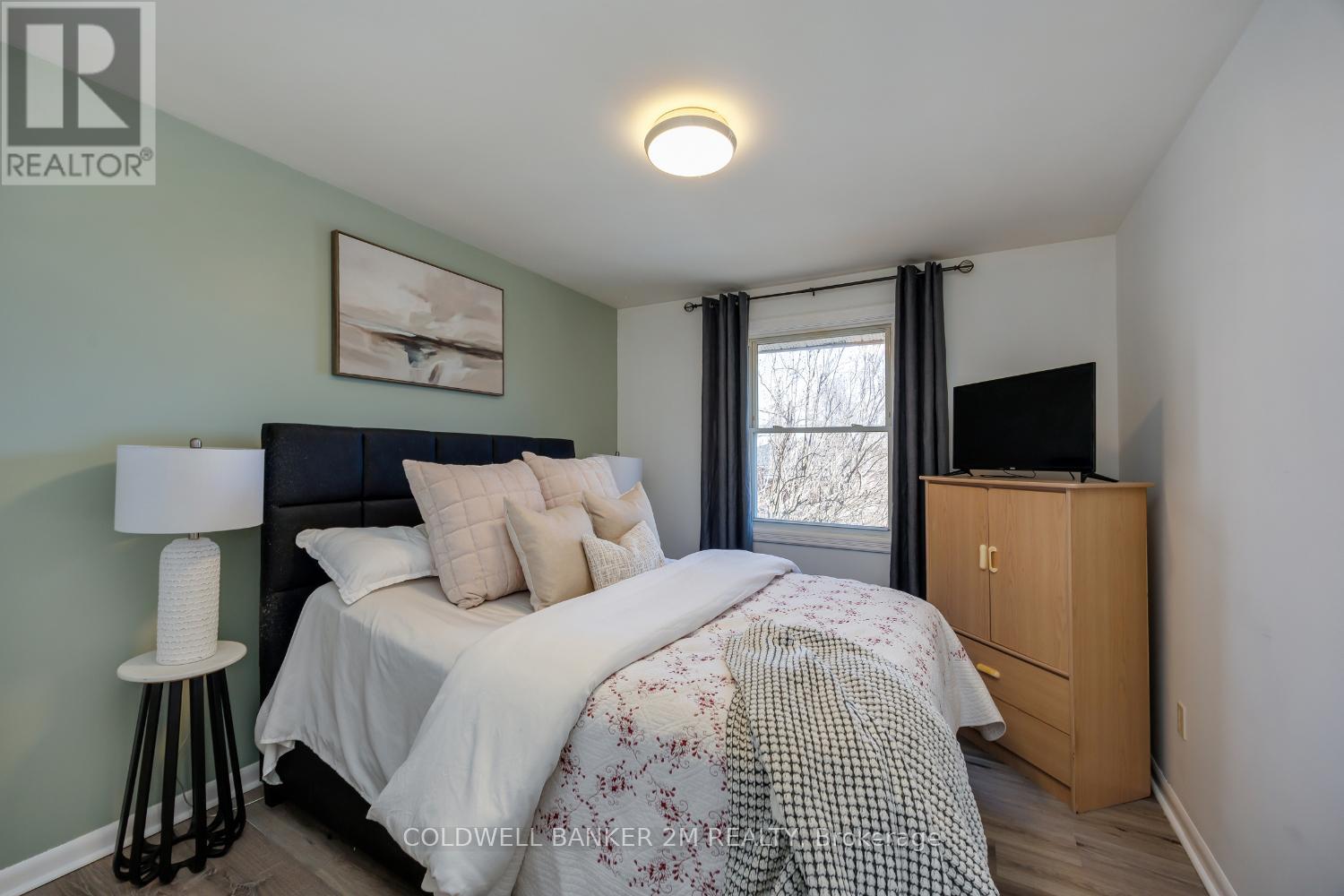 814 Downie Street, Peterborough (Northcrest Ward 5), Ontario  K9H 4L3 - Photo 9 - X12982638