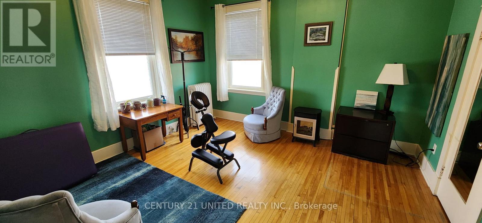 2nd Floor - 318 Stewart Street, Peterborough (Town Ward 3), Ontario  K9J 3N1 - Photo 4 - X12983088