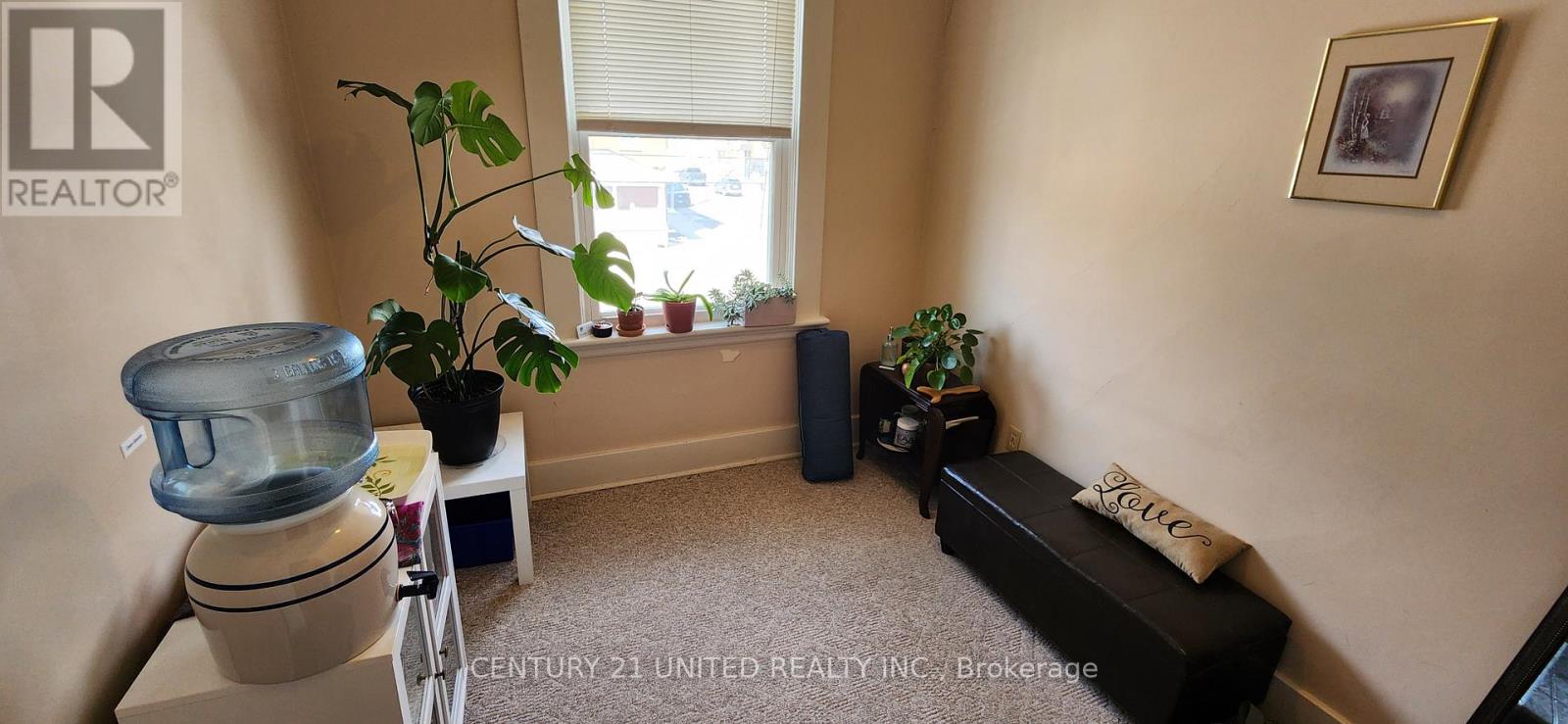 2nd Floor - 318 Stewart Street, Peterborough (Town Ward 3), Ontario  K9J 3N1 - Photo 5 - X12983088