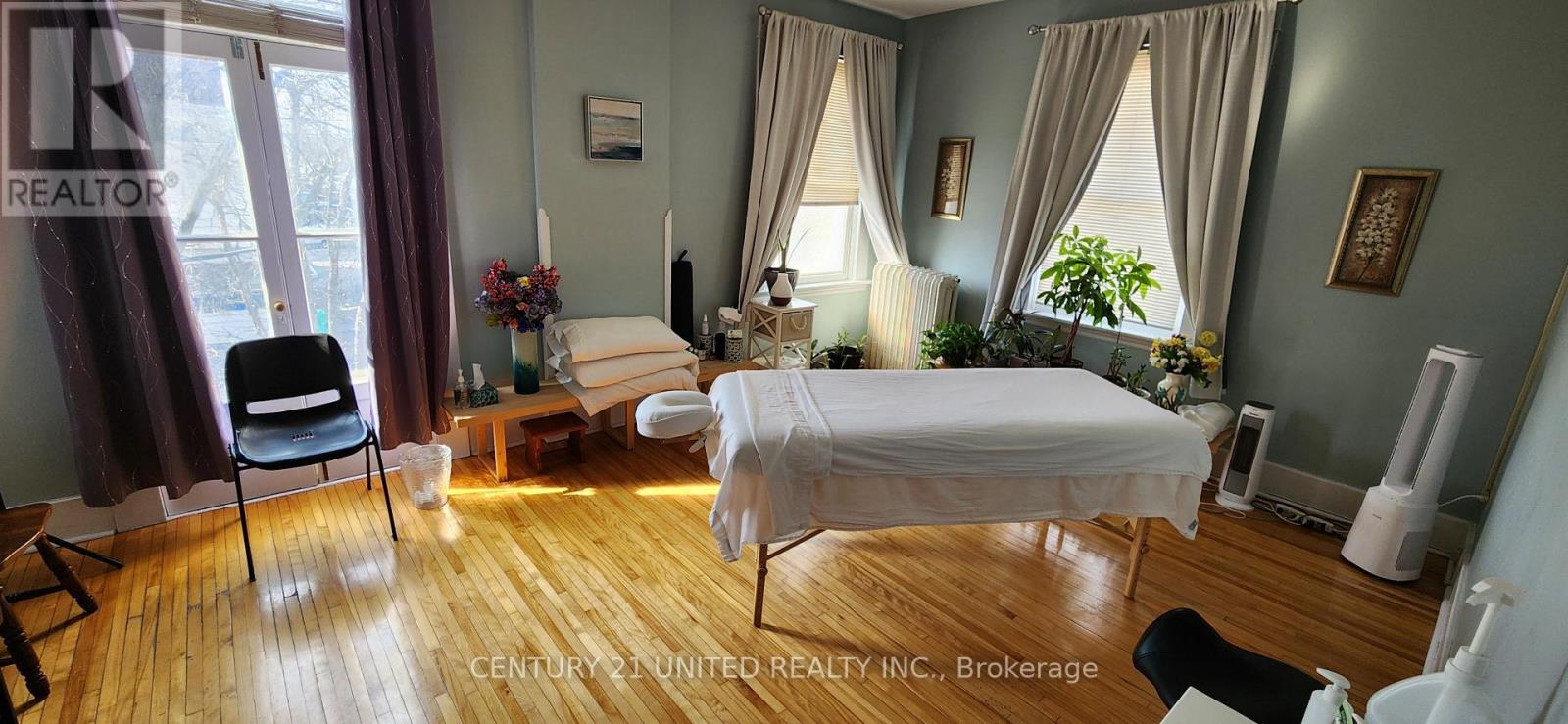 2nd Floor - 318 Stewart Street, Peterborough (Town Ward 3), Ontario  K9J 3N1 - Photo 6 - X12983088