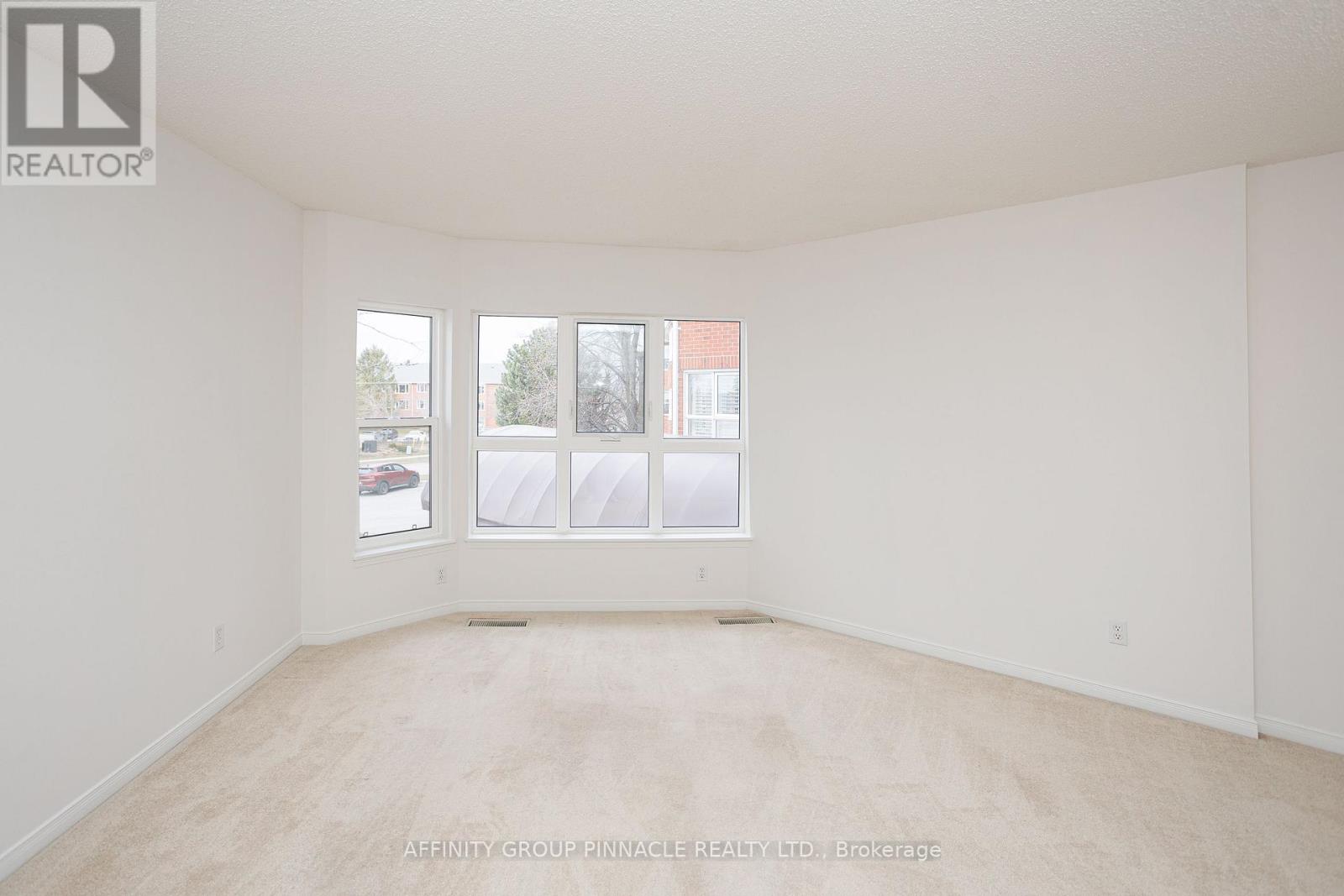 203 - 4 Heritage Way, Kawartha Lakes (Lindsay), Ontario  K9V 5Z2 - Photo 16 - X12984466