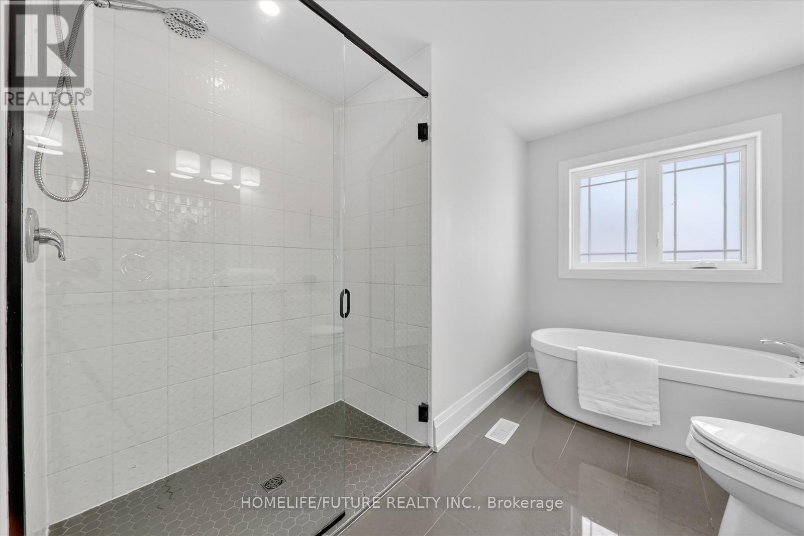 212 Mallory Terrace, Peterborough (Northcrest Ward 5), Ontario  K9H 0J8 - Photo 21 - X12984496